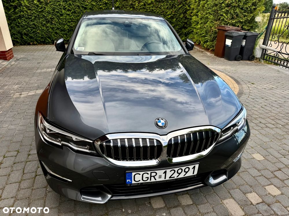 BMW Seria 3 330e Luxury Line sport - 26