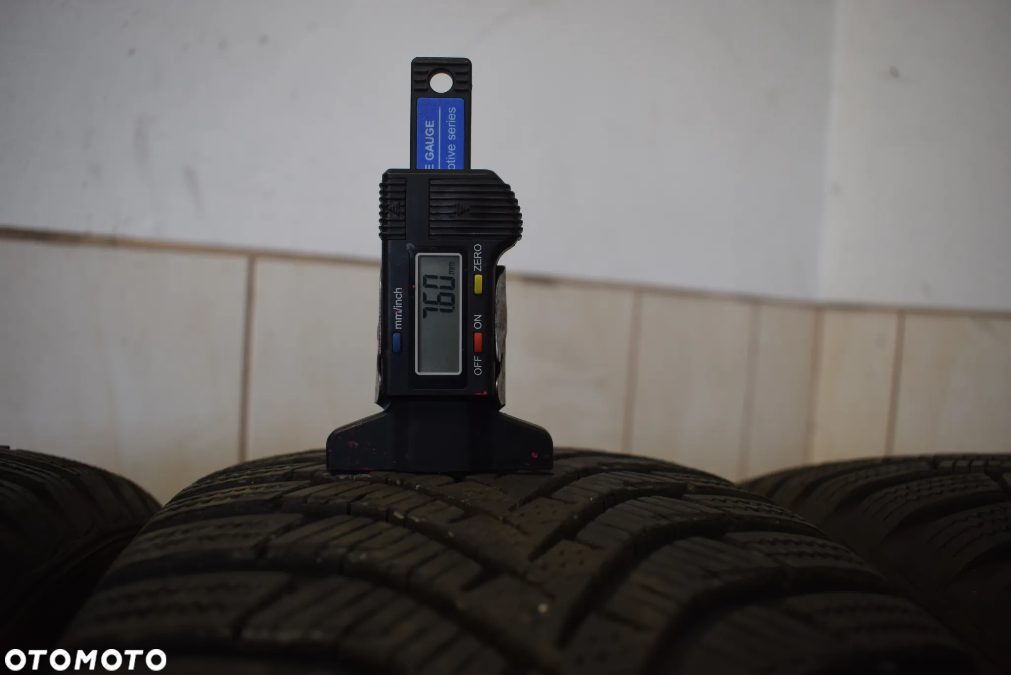R16 215/65 Hankook Winter i*cept evo 2 Cena za komplet - 4