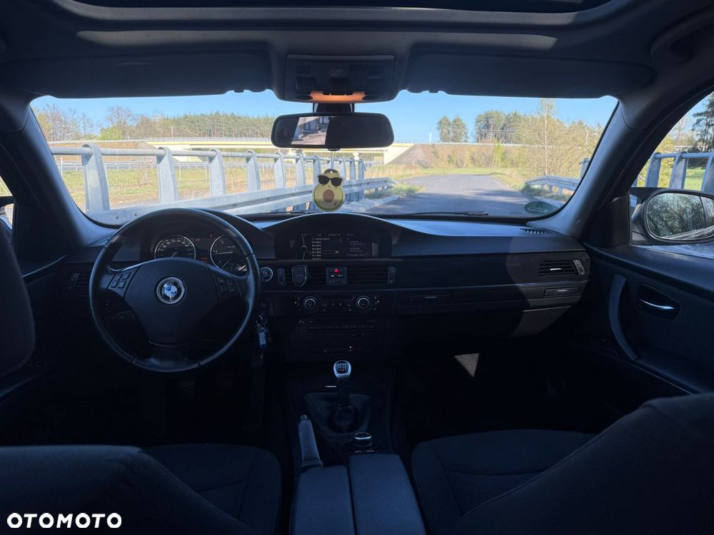 BMW Seria 3 320d - 8