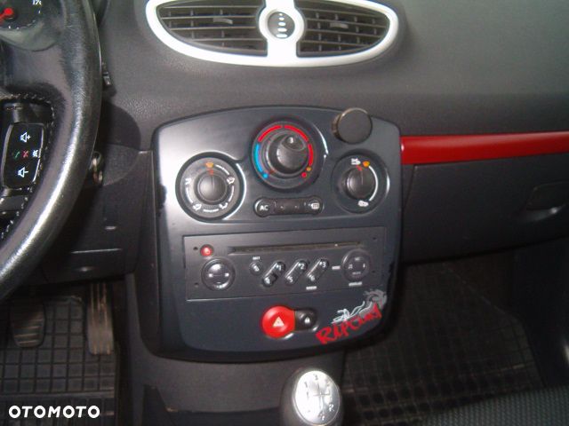Renault Clio - 25