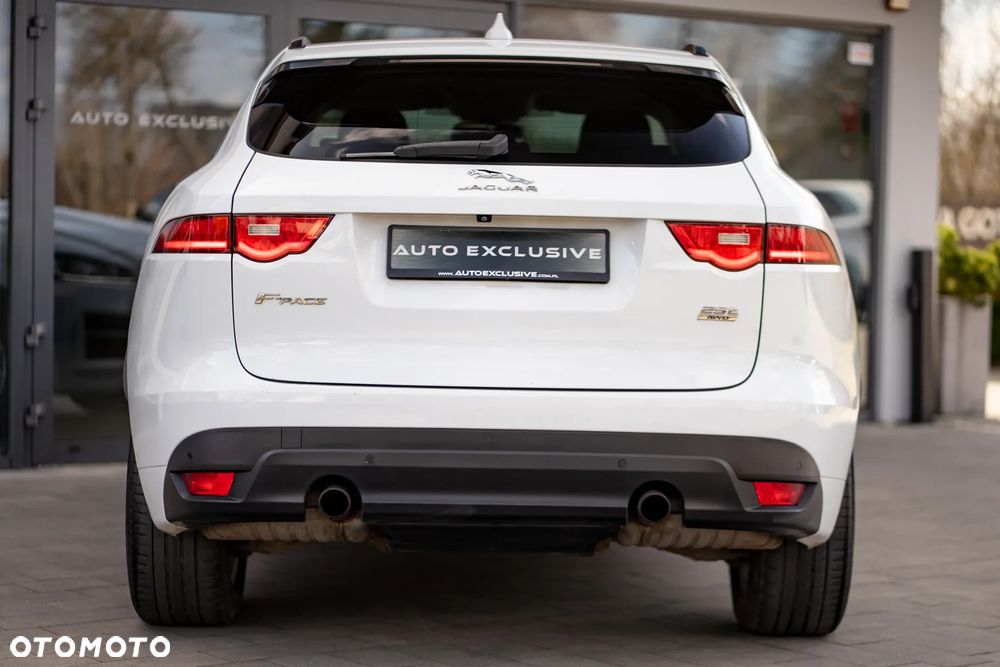 Jaguar F-Pace 2.0 i4P AWD R-Sport - 26