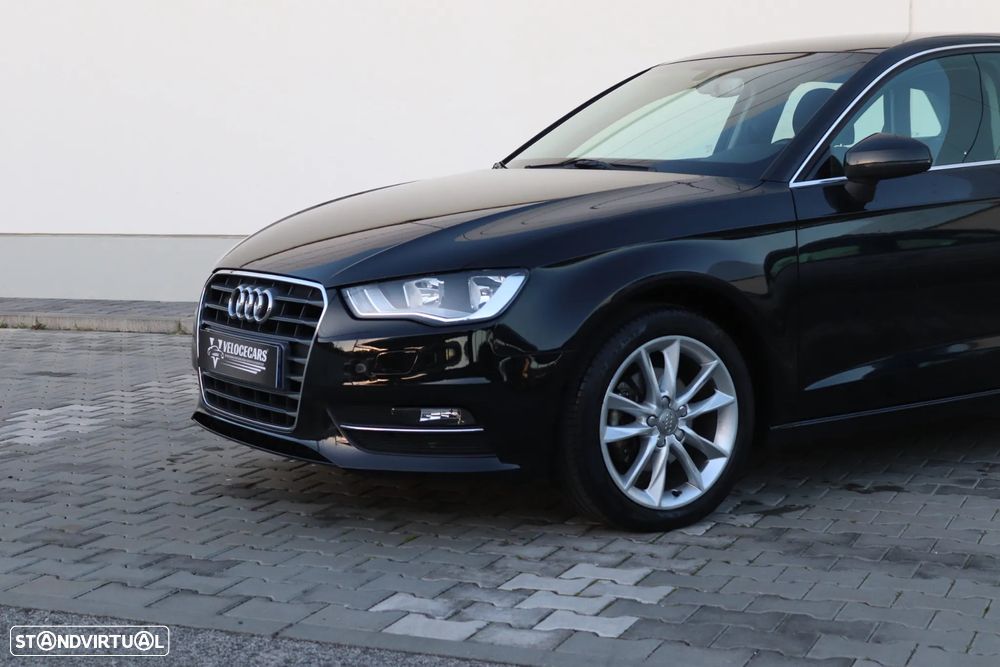Audi A3 Sportback 1.6 TDI Advance S tronic - 13