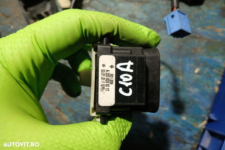 Butoane geam sofer A2038200810 A2038200810 Mercedes-Benz C-Class W203 - 3