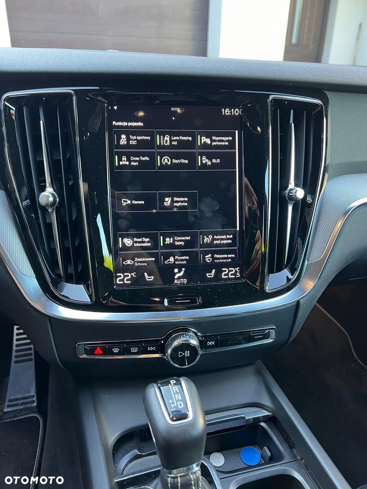 Volvo V60 T4 R-Design - 19