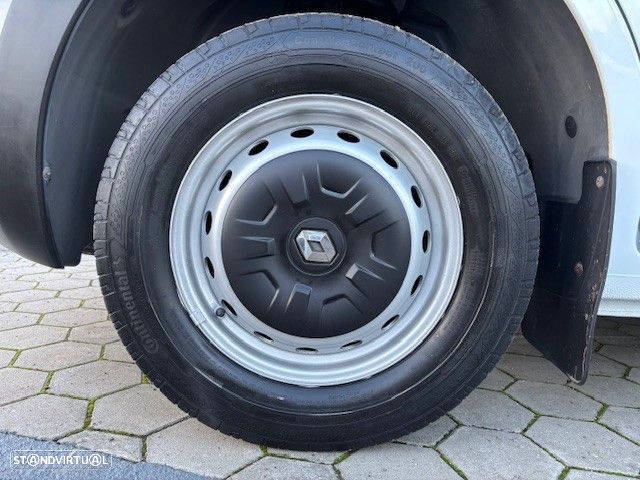 Renault Master 2.3 dCi L1H1 3.3T SS - 23