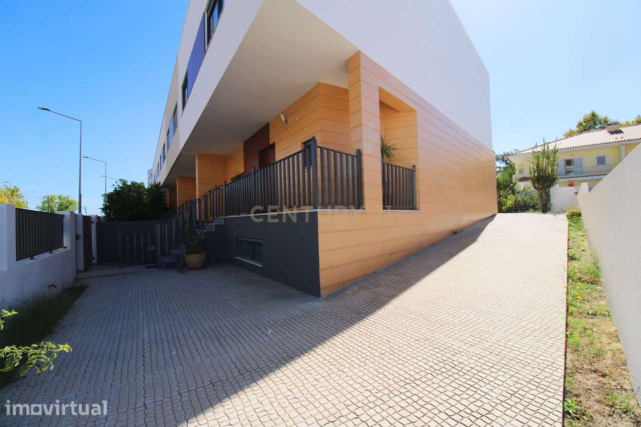 Moradia Contemporânea V3+1 Seixal - Grande imagem: 4/58