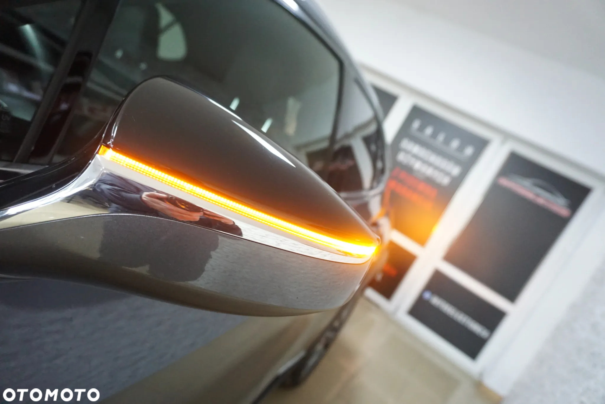 Lexus UX 300e 54.3 kWh Prestige 2WD - 11