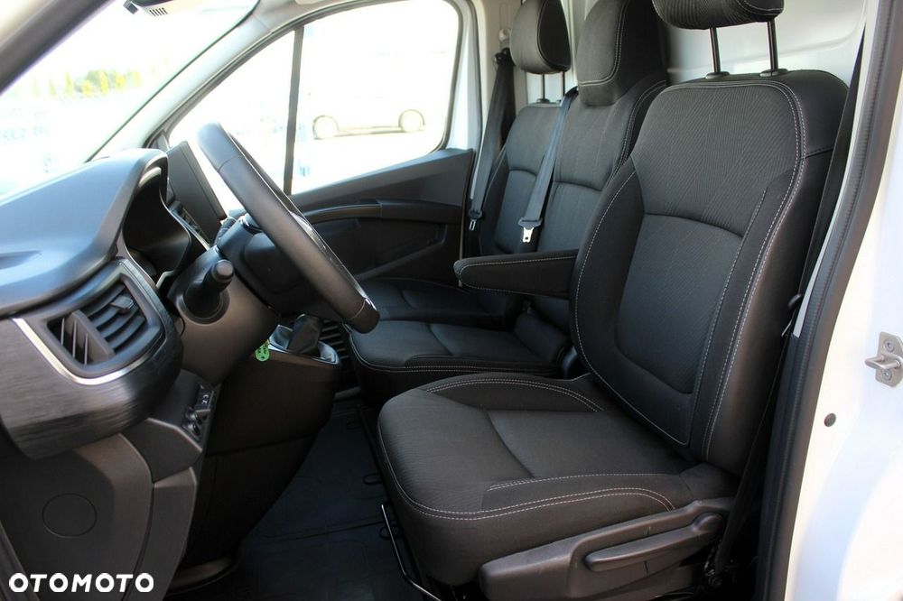 Renault Trafic - 13
