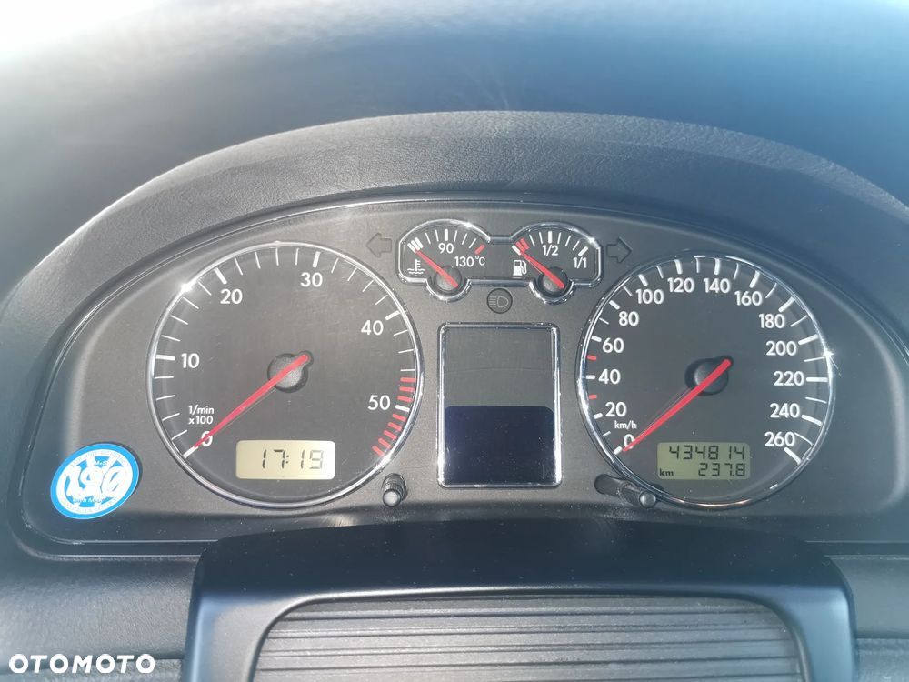Volkswagen Passat 1.9 TDI Comfortline - 2