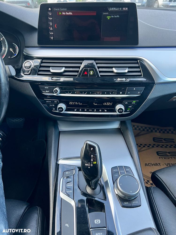 BMW Seria 5 520d AT - 28