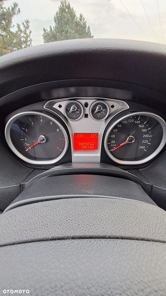 Ford Focus - 10