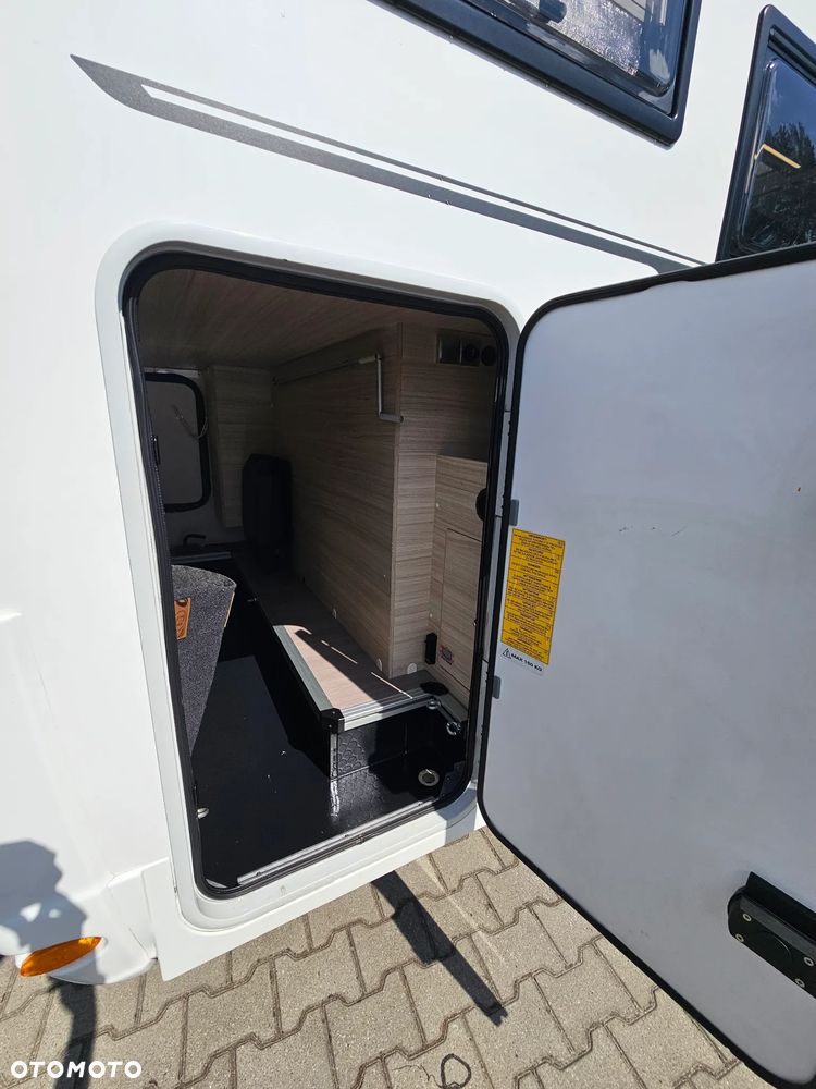 Adria Compact Plus - 20