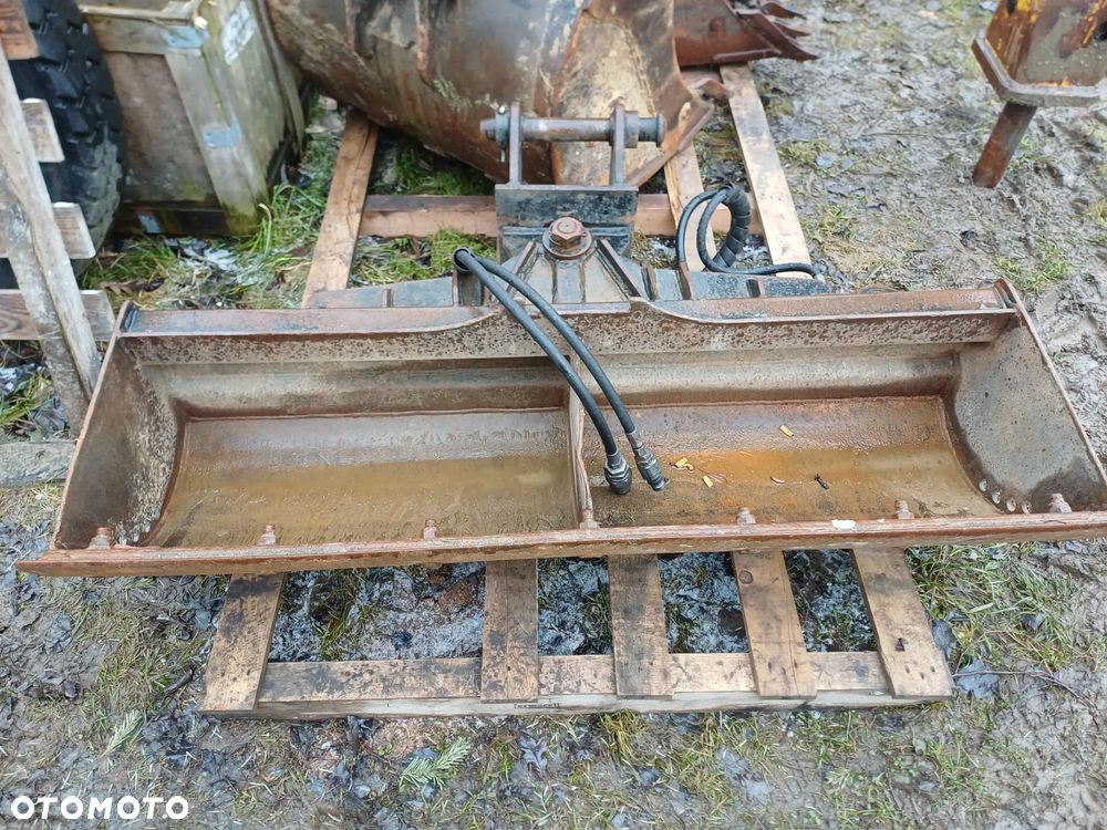 JCB 8085 - 8