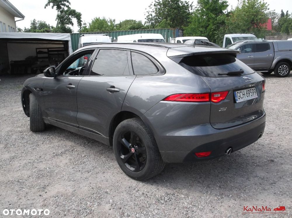 Jaguar F-Pace - 30