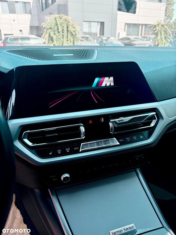 BMW Seria 3 318d M Sport Shadow - 19