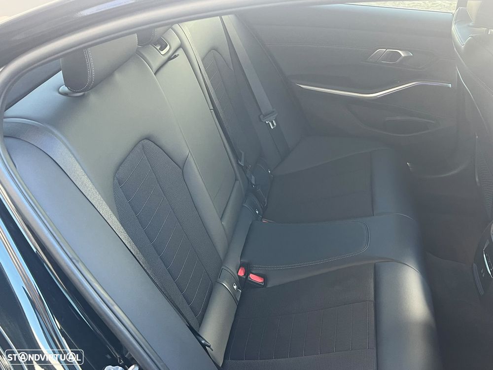 BMW 320 e Corporate Edition Auto - 40