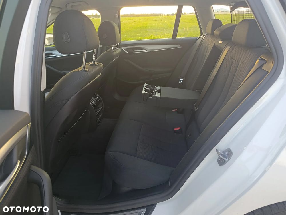 BMW Seria 5 520d - 20