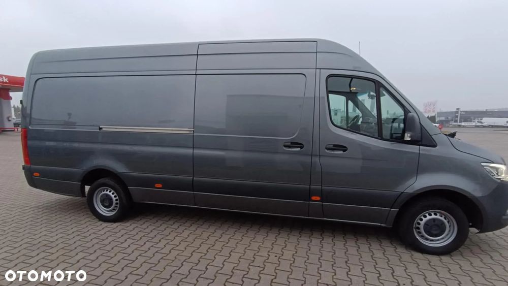 Mercedes-Benz Sprinter - 5