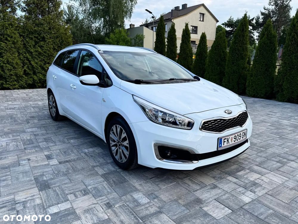 Kia Ceed 1.4 CVVT Dream-Team Edition - 3
