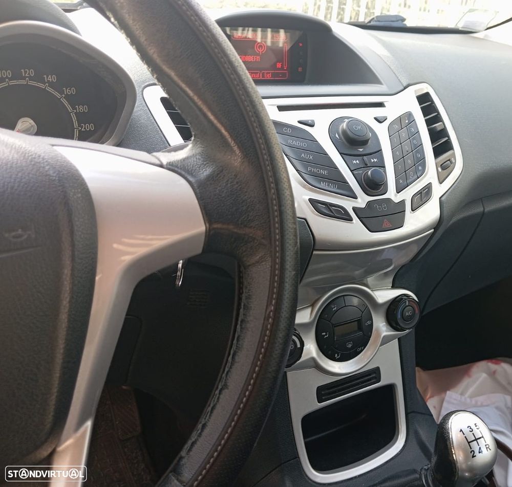 Ford Fiesta 1.4 TDCI Ghia - 5