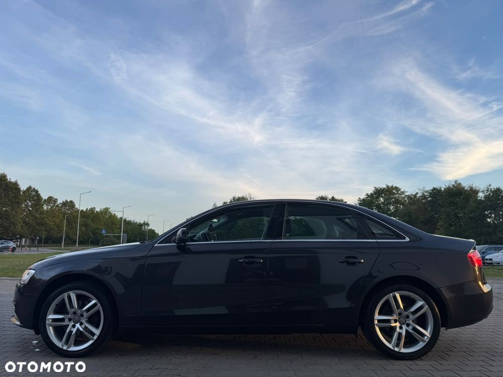 Audi A4 Limousine - 8