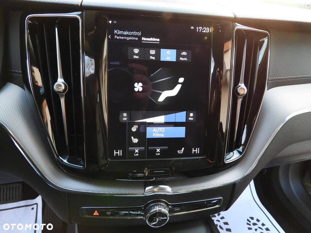 Volvo XC 60 B4 D Geartronic Inscription - 24