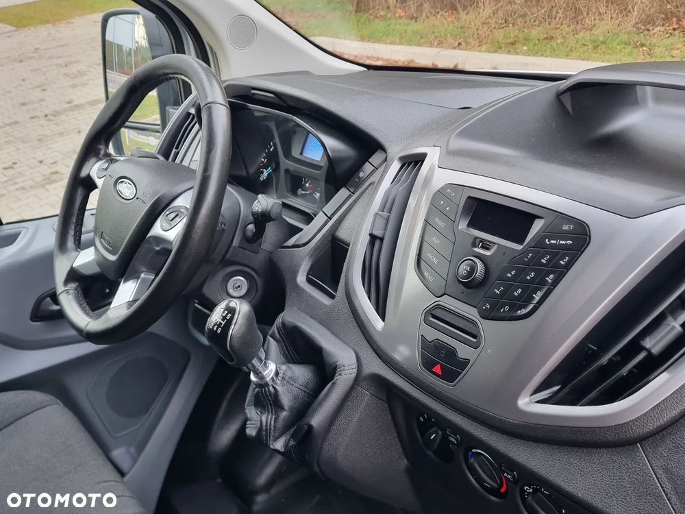 Ford Transit - 13