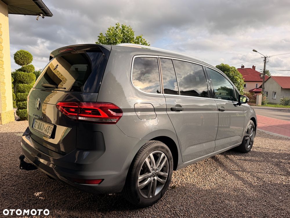 Volkswagen Touran - 4