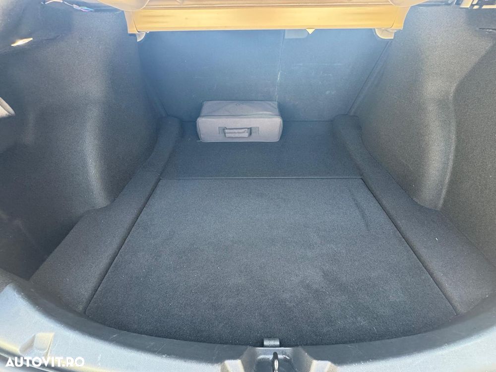 Tesla Model 3 - 6