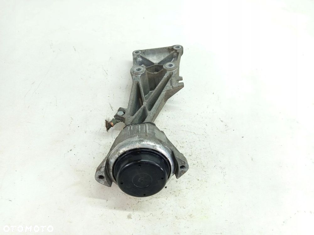 ŁAPA SILNIKA LEWA BMW 1 E87 118 120 3 E90 318 320 N46 6760307 - 2