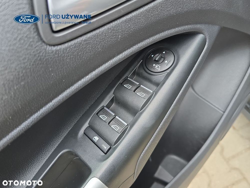 Ford Tourneo Connect Grand - 22
