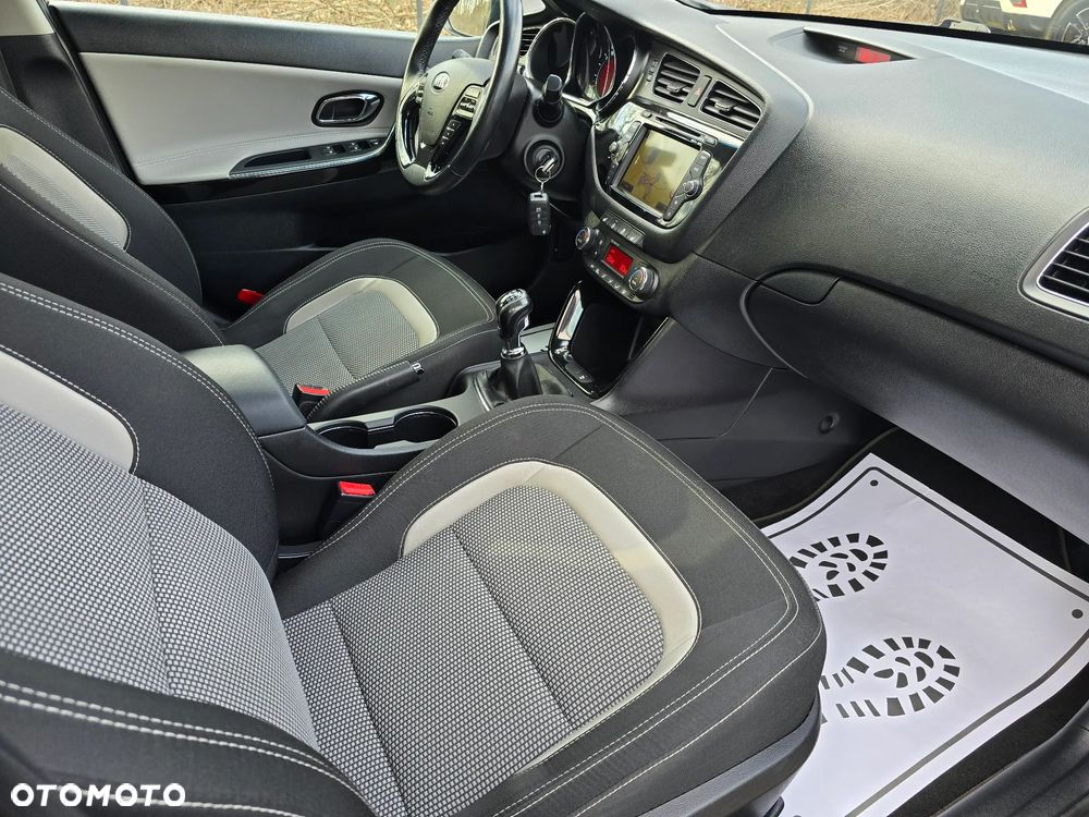 Kia Ceed 1.6 GDI Spirit - 17