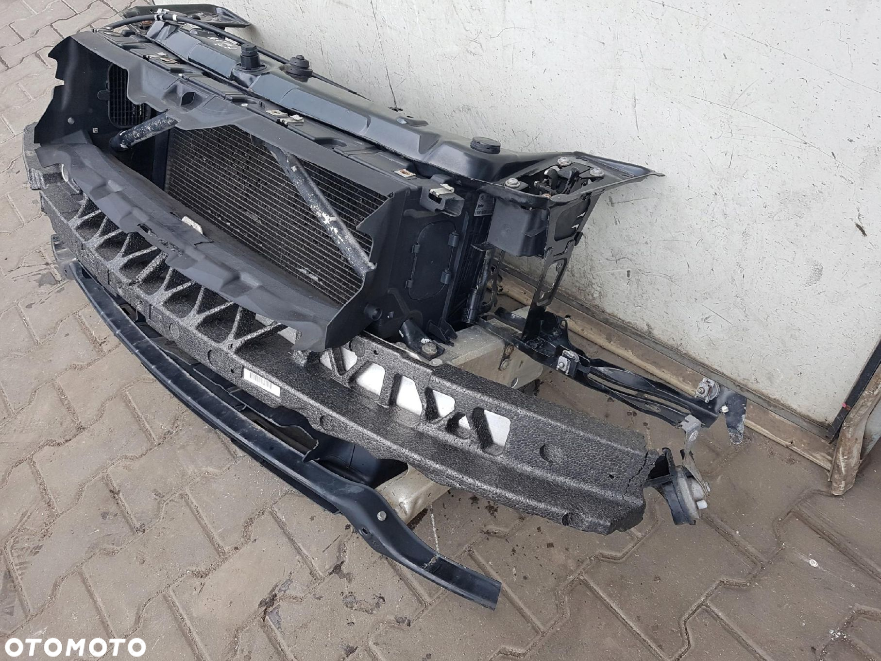 BMW 3 F30 F31 2.0 D 320d PAS PRZEDNI CHŁODNICE WENTYLATOR MANULA - 6