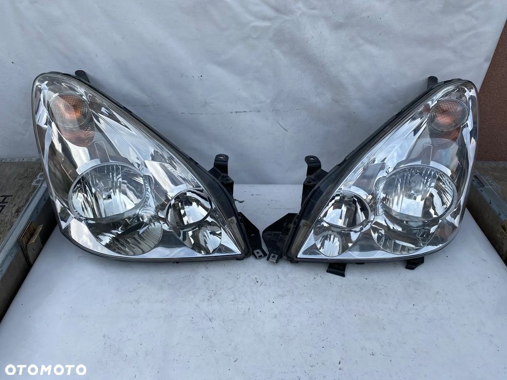 Używany Lampy przednie - 800 PLN - Otomoto.pl