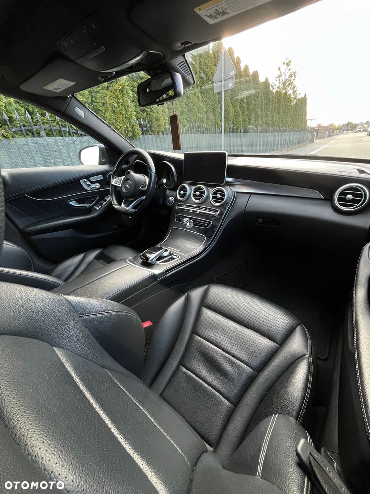 Mercedes-Benz Klasa C 300 7G-TRONIC AMG Line - 12