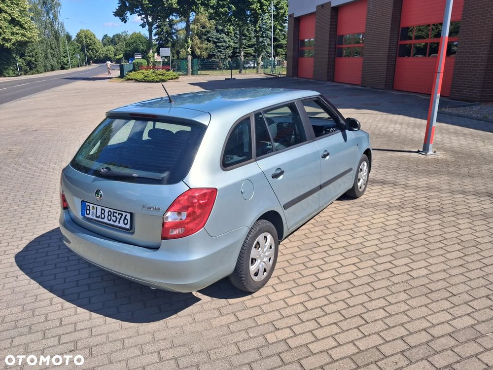 Skoda Fabia 1.2 HTP Elegance - 4