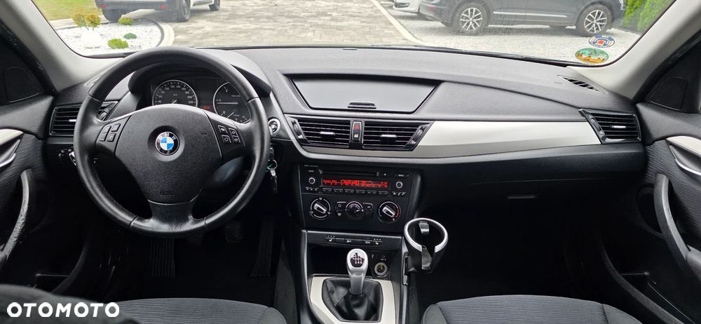 BMW X1 sDrive16d - 14