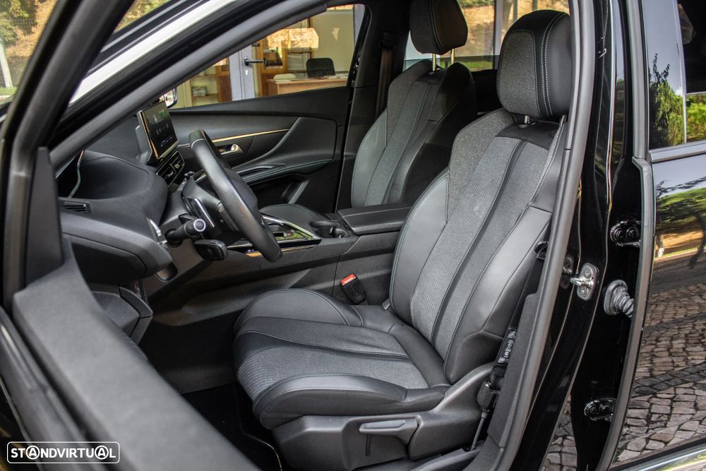 Peugeot 5008 PureTech 130 EAT8 Stop & Start Allure - 26