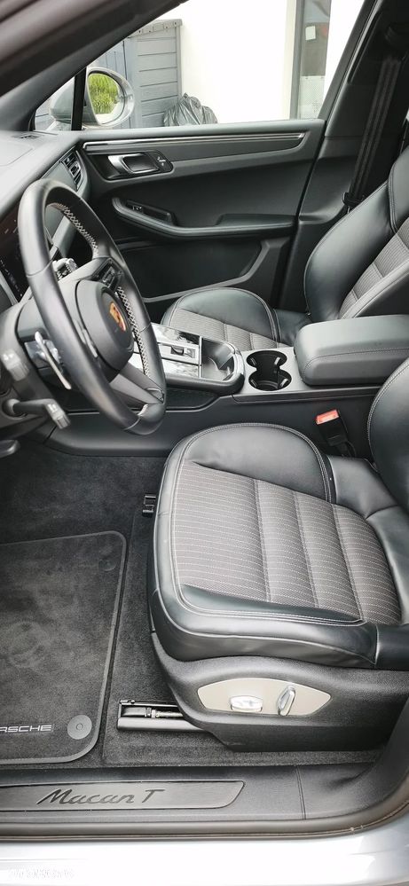 Porsche Macan T - 13