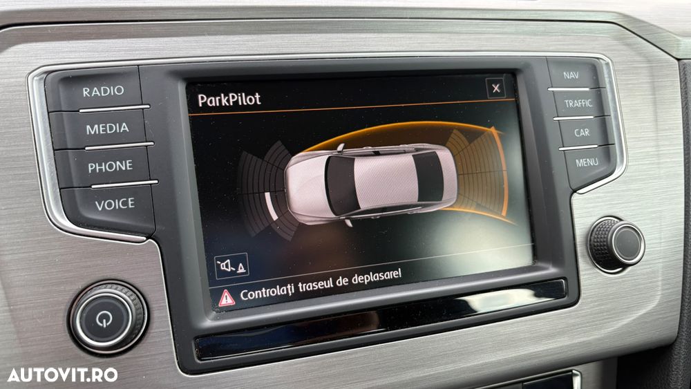 Volkswagen Passat - 15