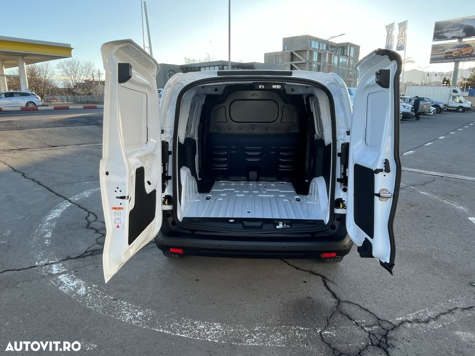 Ford Transit Courier - 4
