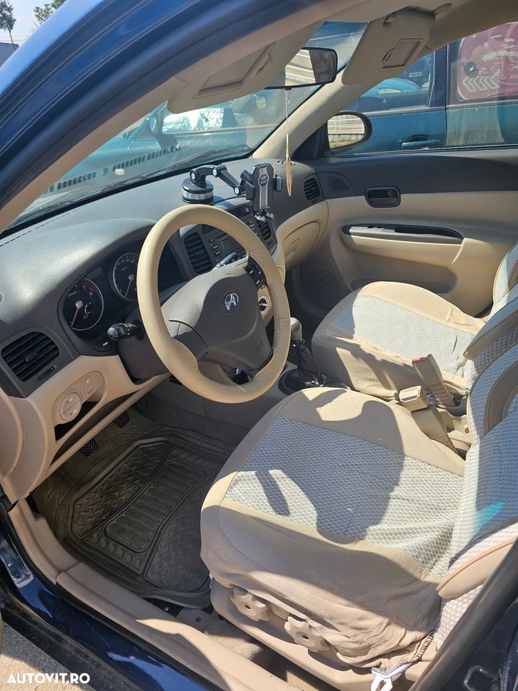 Hyundai Accent MC 1.4 DOHC GL A/C - 7