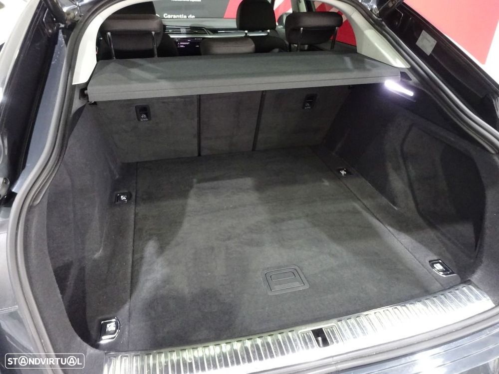 Audi Q8 e-Tron Sportback 55 quattro Advanced - 33