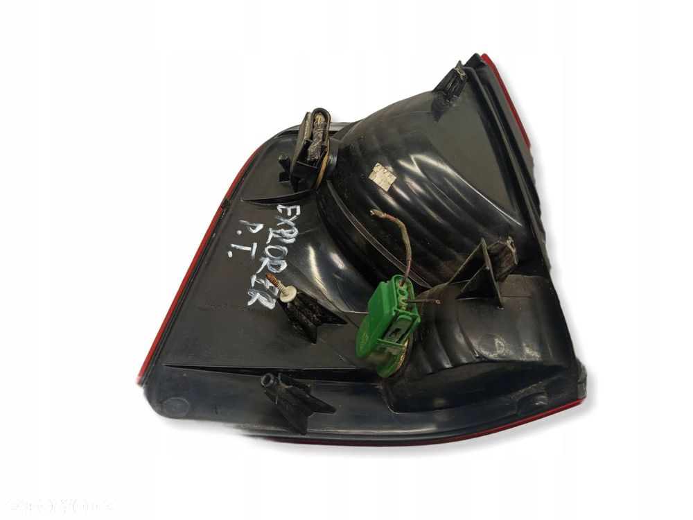 Lampa Tylna Prawy Tył Ford Explorer III 3 02-06 1L2X13B504B - 14