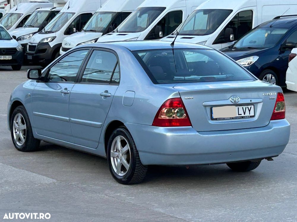 Toyota Corolla - 4