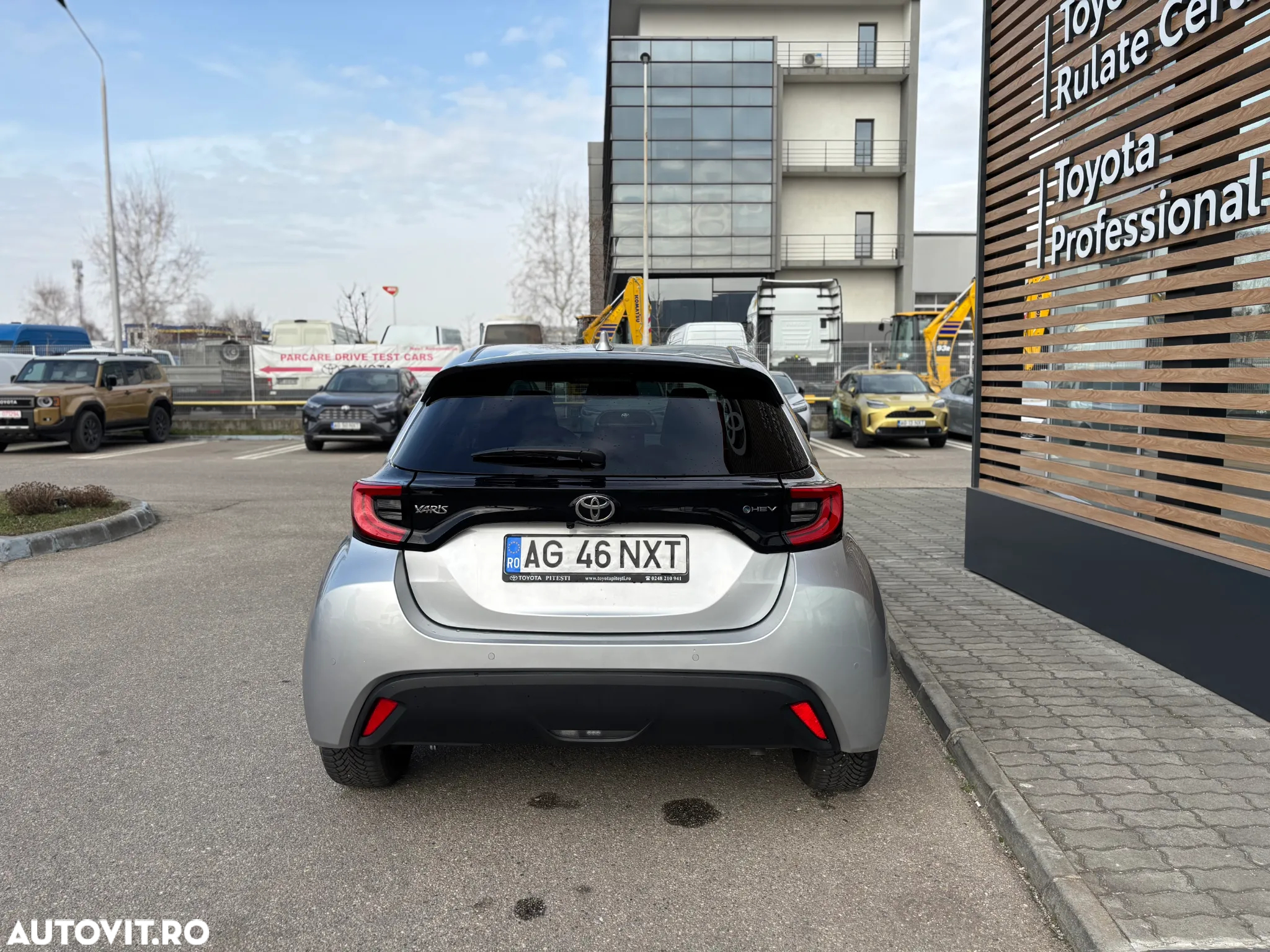 Toyota Yaris 1.5 116 CP HEV Dynamic - 9