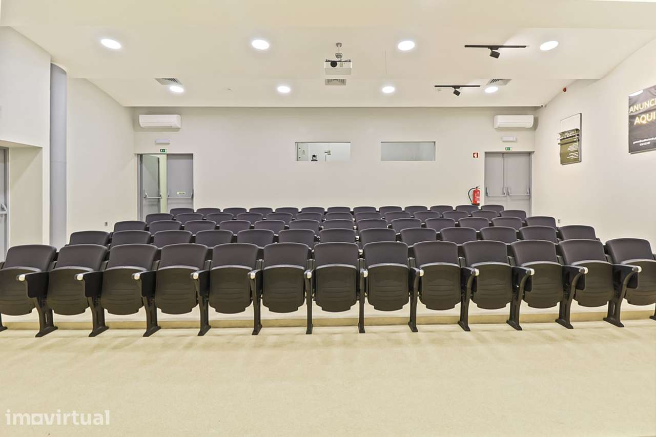 Auditório 73 lugares - pague diretamente ao proprietário sem juros. - Grande imagem: 4/22