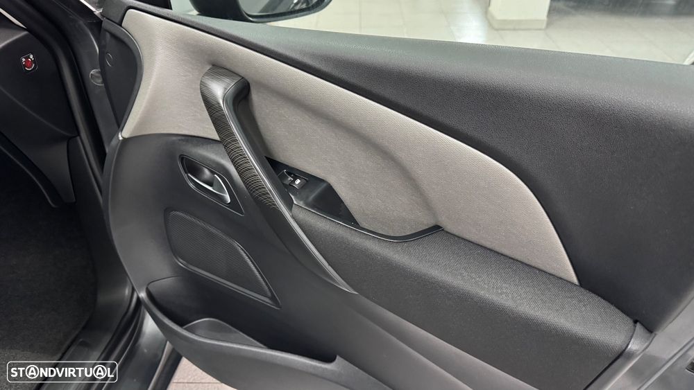Citroën C4 Grand Picasso 1.6 BlueHDi Intensive EAT6 J17 - 33