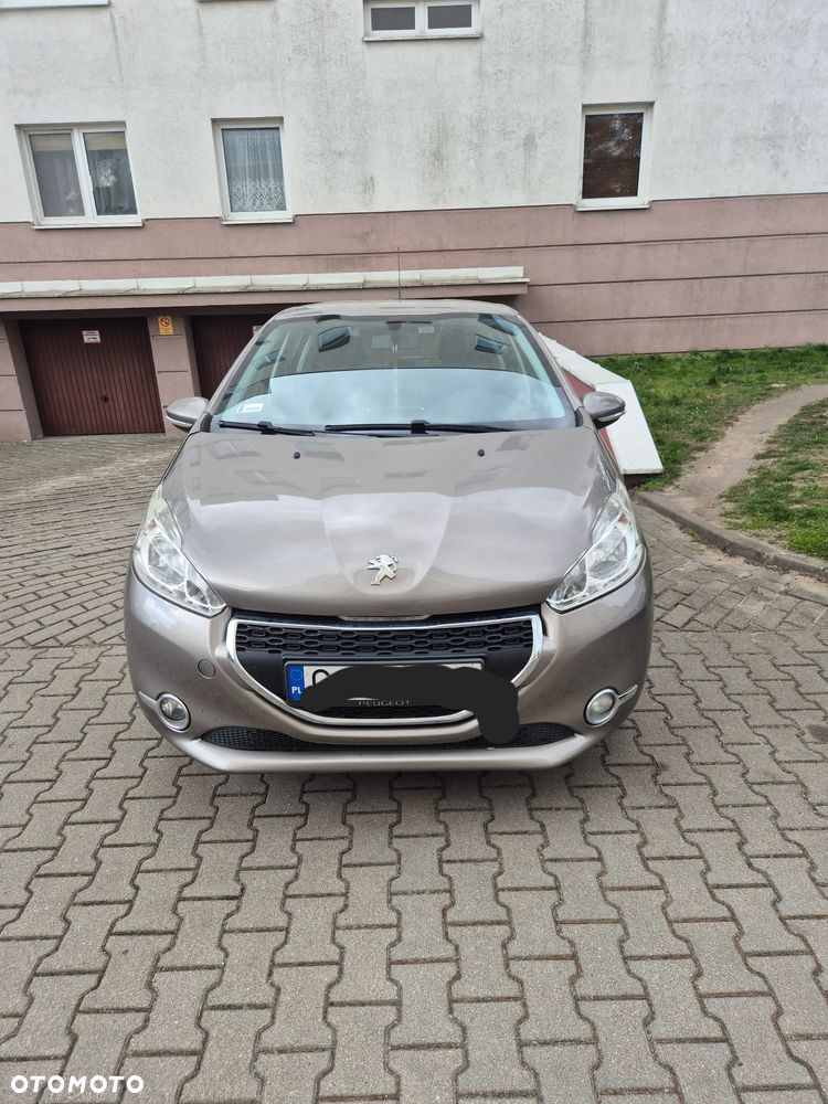 Peugeot 208 - 2