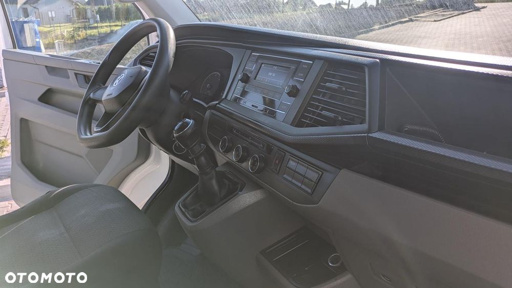 Volkswagen Transporter - 9